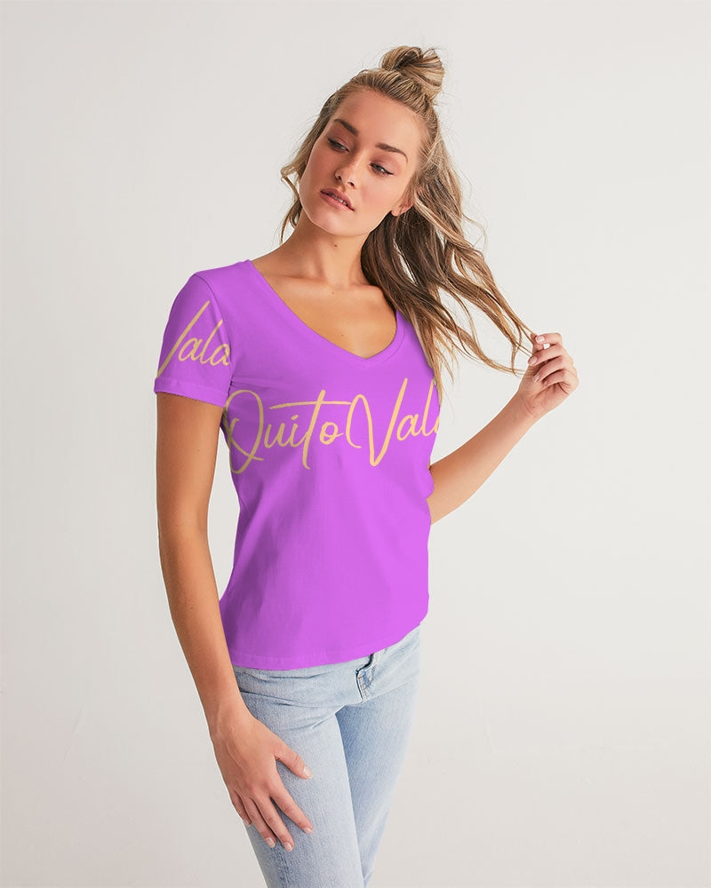 QuitoValantio!"passionate"collection Women's V-Neck Tee