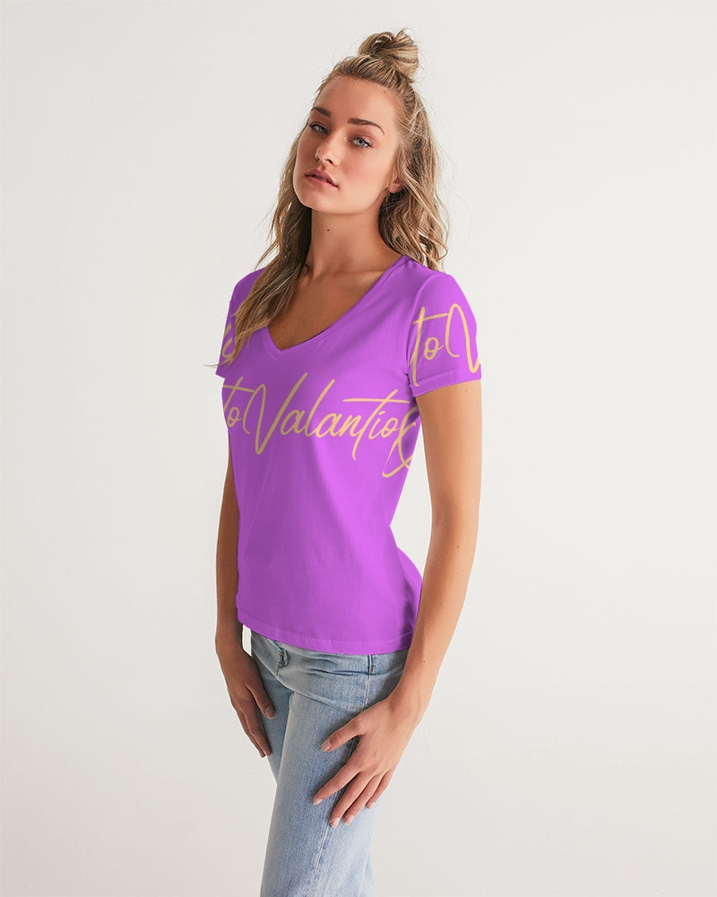 QuitoValantio!"passionate"collection Women's V-Neck Tee