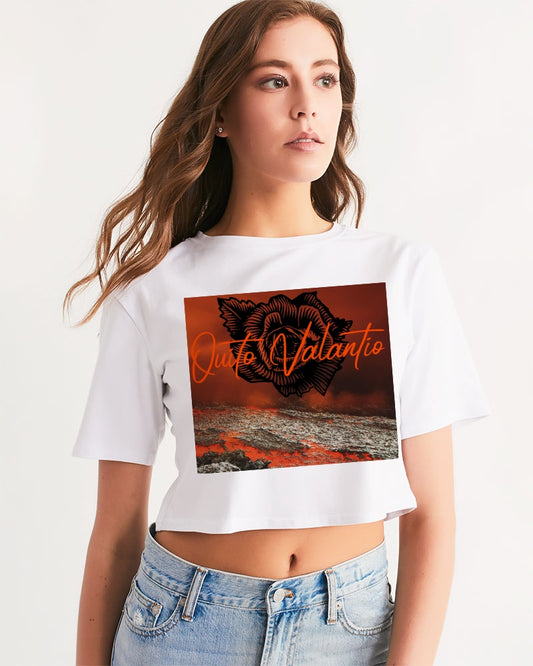 QuitoValantio!"Mandarin lava collection" Women's Cropped Tee