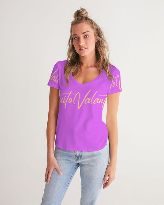 QuitoValantio!"passionate"collection Women's V-Neck Tee