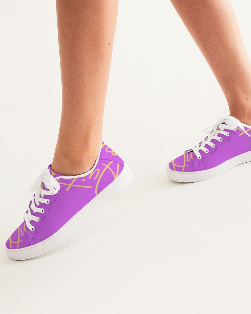 QuitoValantio!"passionate"collection Women's Faux-Leather Sneaker