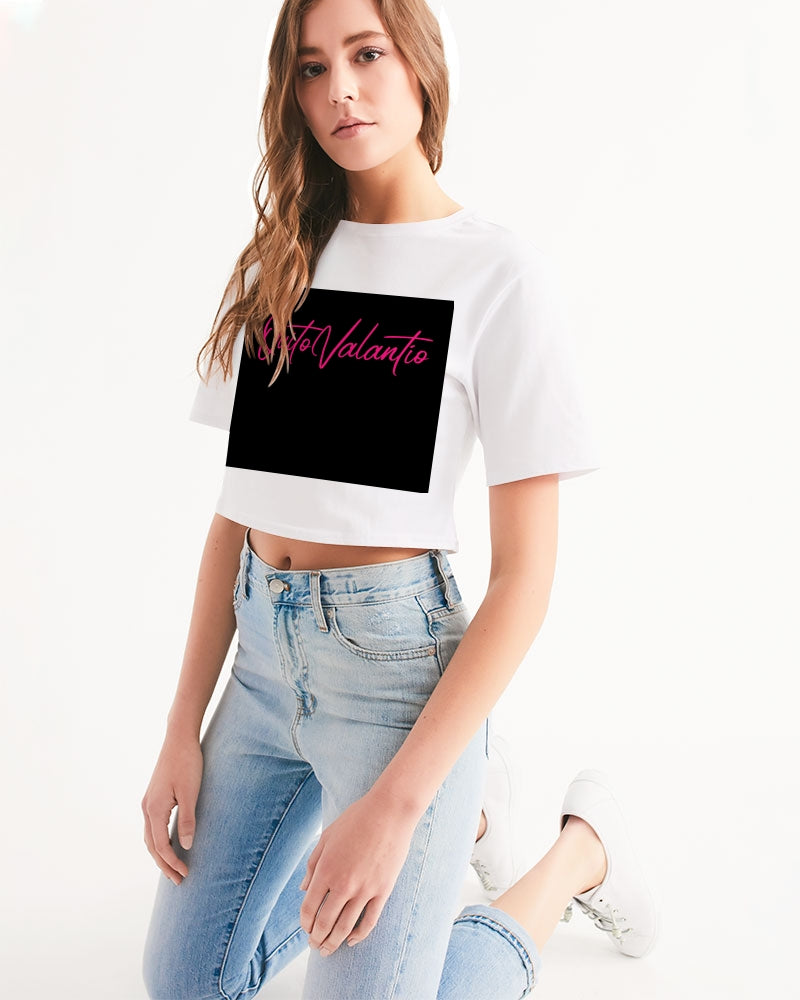 QuitoValantio! "Taste of pinc reign."edition. Women's Cropped Tee